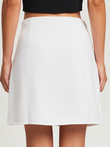 Tussah Skirt 'BILLIE' in White: back