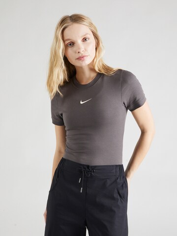 Nike Sportswear Shirtbody i grå: forside