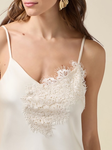 oltre Top in White