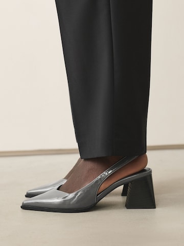 Next - Zapatos destalonado en gris