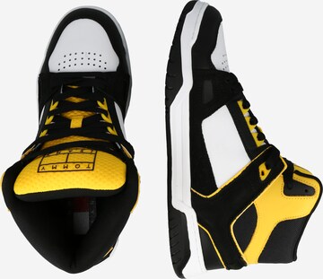 Sneaker alta di Tommy Jeans in giallo