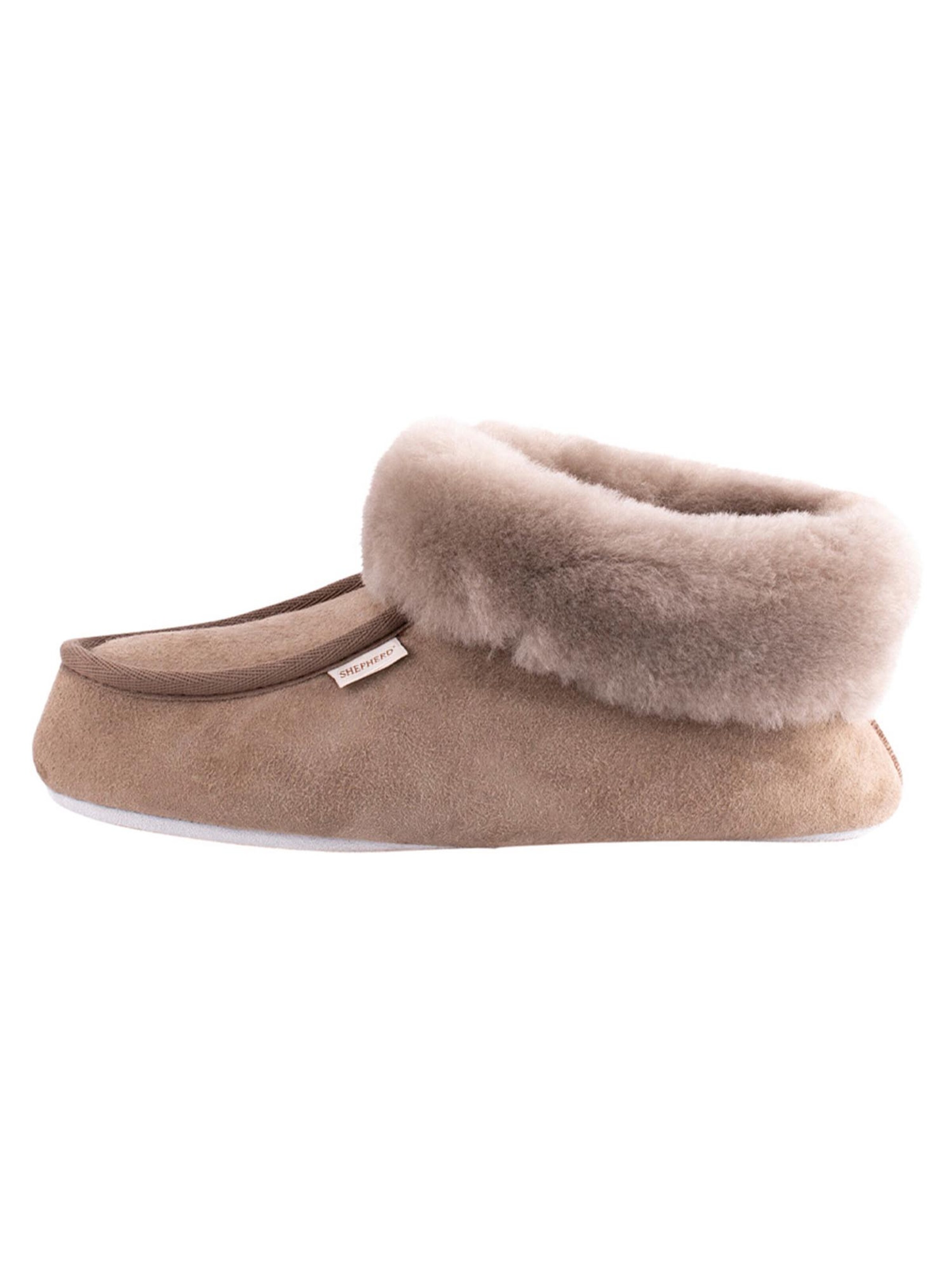SHEPHERD Slippers 'Moa' in Beige: front