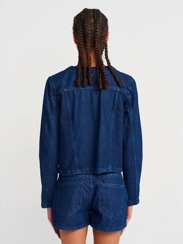 Dilvin Between-Season Jacket in Blue