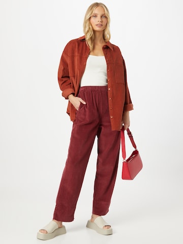 AMERICAN VINTAGE Loose fit Pants 'PADOW' in Red