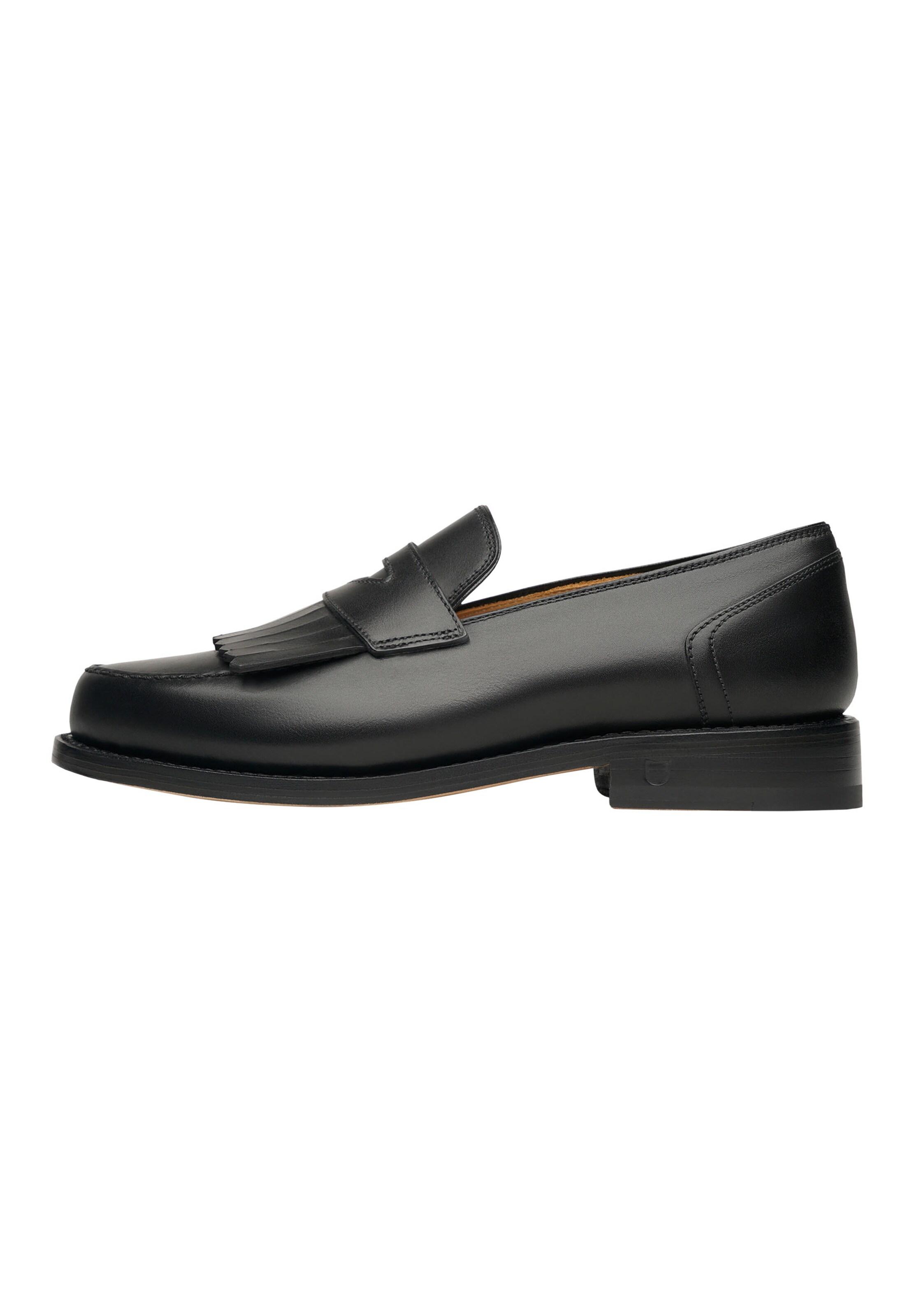 Henry Stevens Classic Flats 'Amelia FL' in Black