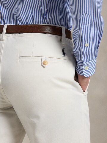 balta Polo Ralph Lauren Prigludęs „Chino“ stiliaus kelnės 'Bedford'