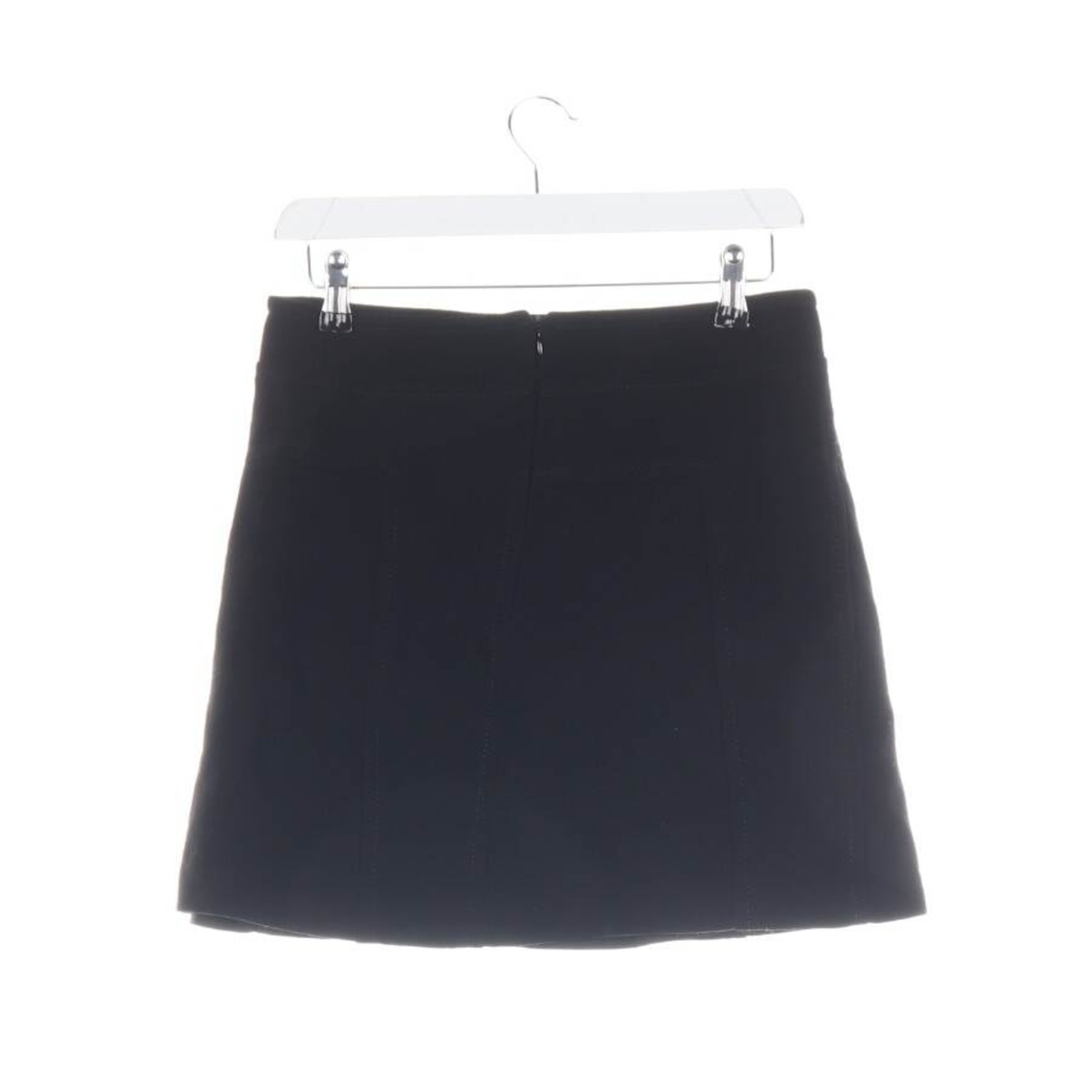 Tara Jarmon Skirt in S in Black