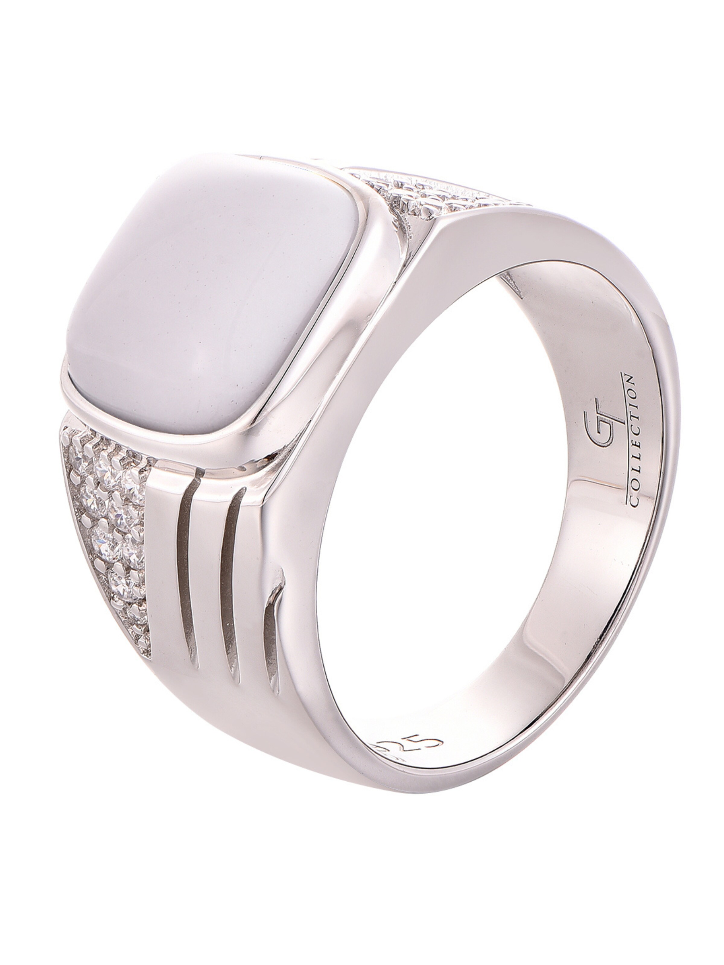 GT Collection Ring 'WHITE HOWLITE' in Silver: front