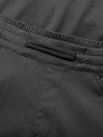 MAMMUT Regular Outdoorhose ‘Massone’ in Schwarz