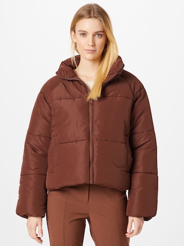 Veste mi-saison Monki en marron : devant