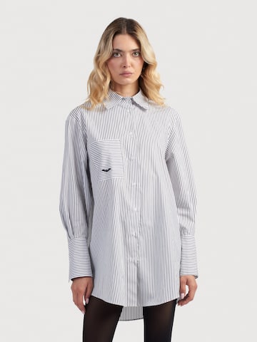 Chemisier 'UMBRA shirt' DIVALO en blanc : devant