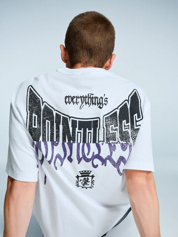 Bershka T-Shirt 'POINTLESS' in Weiß