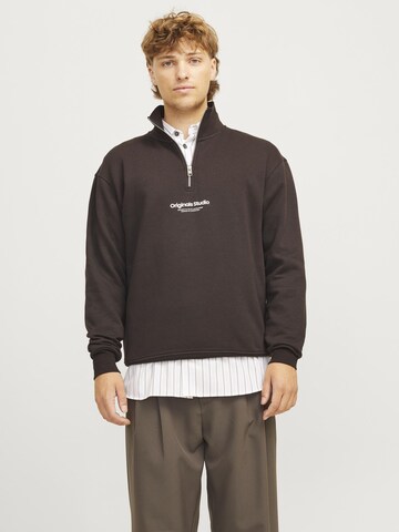 JACK & JONES Sweatshirt in Brown: front