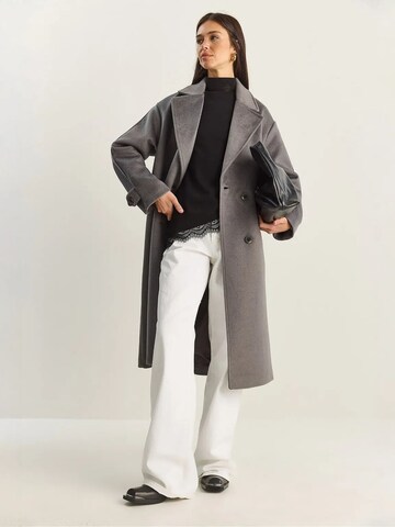 Bianco Lucci Tussenmantel in Grijs