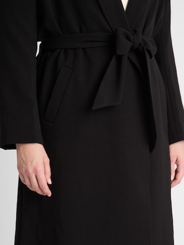 Guido Maria Kretschmer Curvy Mantel 'Lia' in Schwarz
