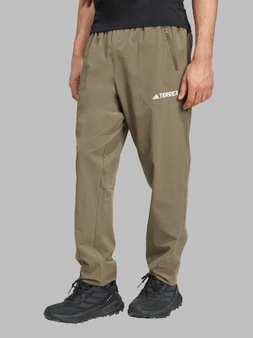 ADIDAS TERREX Слим Штаны в спортивном стиле 'Essentials' в Зеленый: спереди