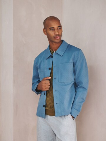 Next Jacke in Blau: Vorderseite