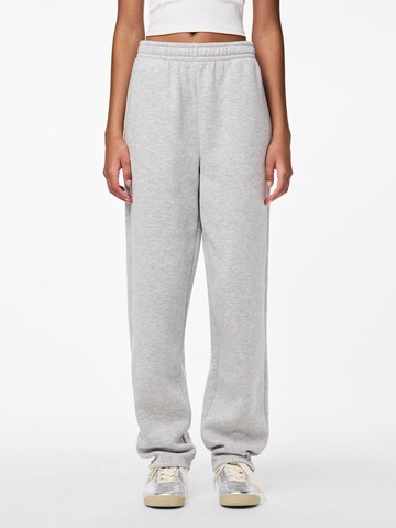PIECES Loose fit Trousers 'PCChilli' in Grey: front