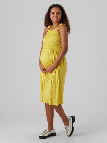 Abito di MAMALICIOUS in giallo