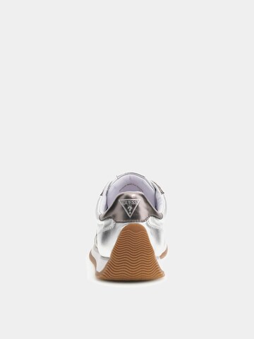 GUESS Sneaker 'Saphia' in Silber