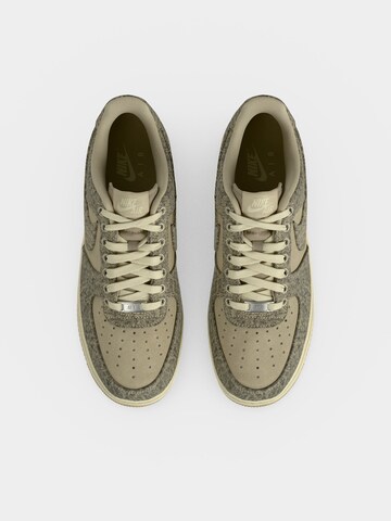 Nike Sportswear Låg sneaker 'Air Force 1 '07 LV8' i grön
