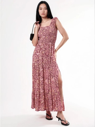 Busem Jurk in Rood: voorkant