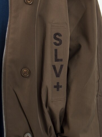 STILL ALIVE - Casaco de inverno 'High-Collar' em castanho