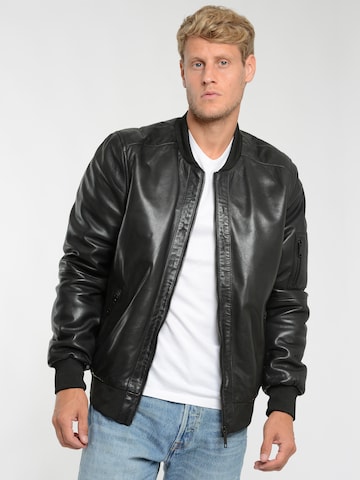 Maze Between-Season Jacket in Black: front