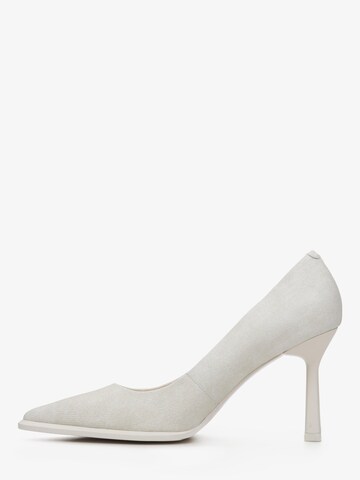 Estro Pumps met hoge voorkant '532-801' in Beige