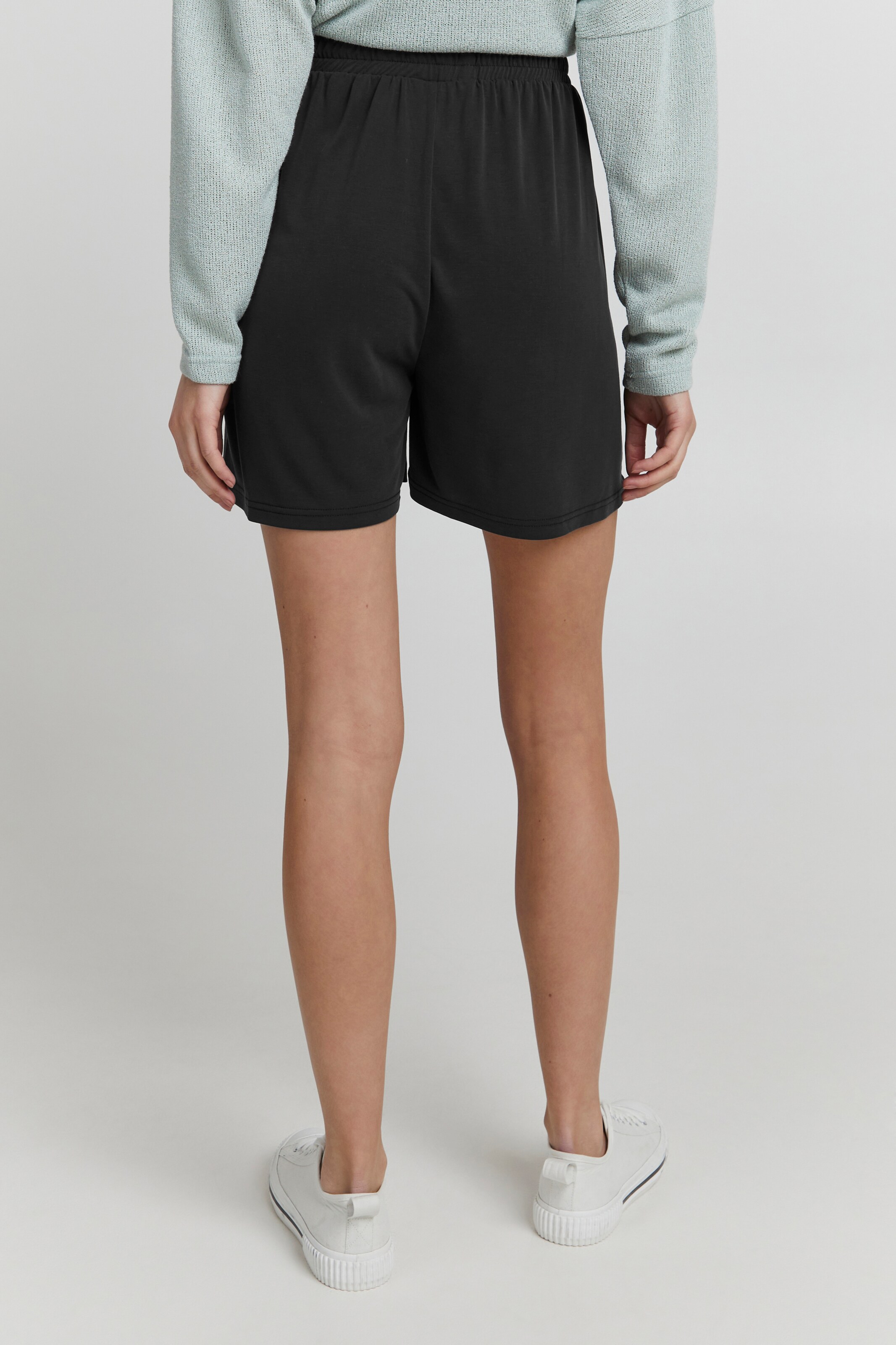 Frauen Große Größen Oxmo Shorts 'BJÖRK' in Schwarz - UM26259 Frauen Große Größen Oxmo Shorts 'BJÖRK' in Schwarz - UM26259