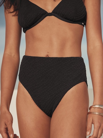 Next Bikinihose in Schwarz: Vorderseite