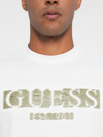 GUESS - Camiseta en blanco