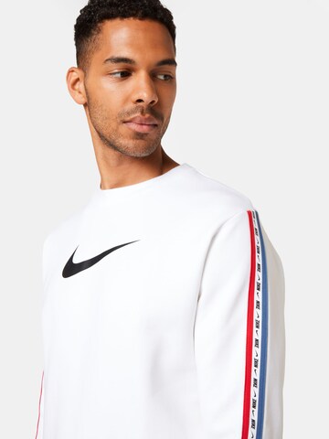 Nike Sportswear - Sudadera en blanco