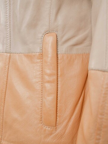 Jilani - Chaqueta de entretiempo 'Fotini' en naranja