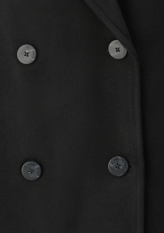 QS Winter coat in Black: front