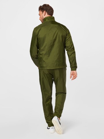 Nike Sportswear Облекло за трениране в зелено