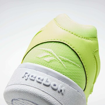 Reebok Trampki niskie w kolorze zielony