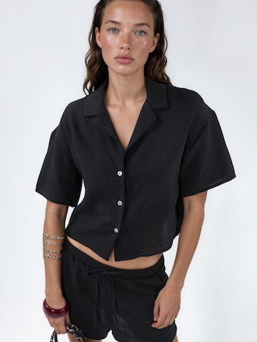Camicia da donna di Busem in nero: frontale