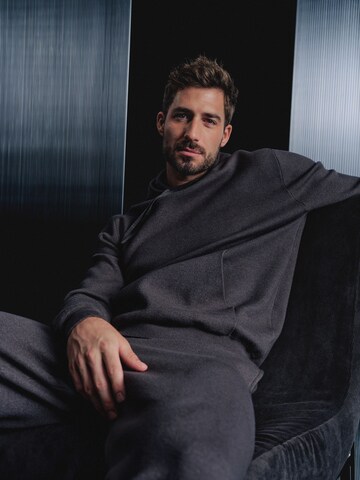 Pull-over 'Markus' ABOUT YOU x Kevin Trapp en gris