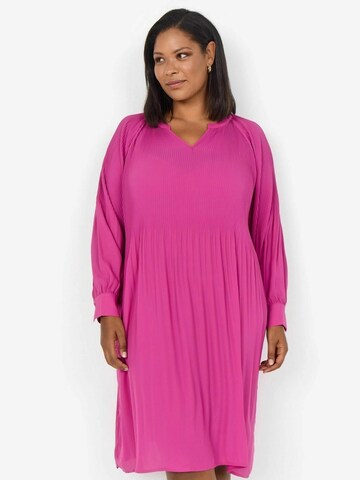 Wasabi Concept Kjole 'Kersten' i pink: forside