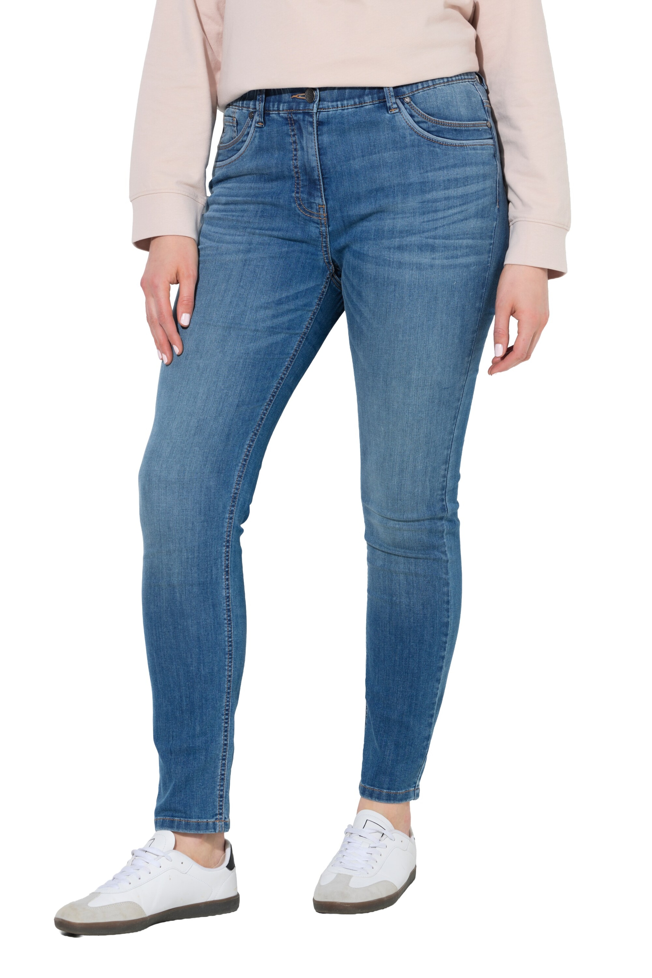 Ulla Popken Regular Jeans in Blauw: voorkant