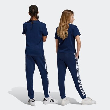 ADIDAS ORIGINALS Дънки Tapered Leg Панталон 'Trefoil' в синьо