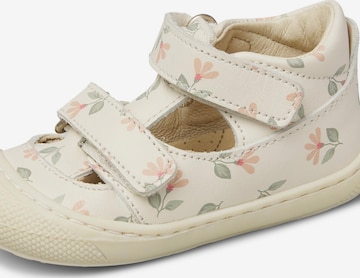 NATURINO Sandalen 'PUFFY' in Wit: voorkant
