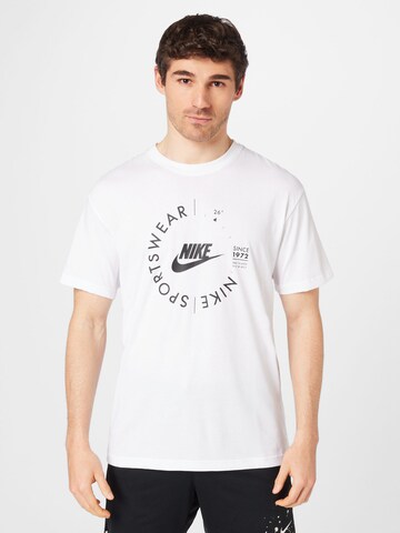 Nike Sportswear - Camisa em branco: frente
