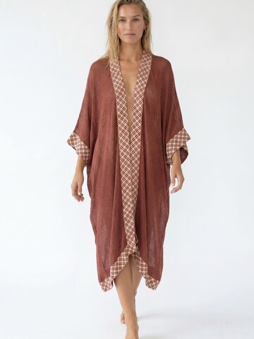 Kimono 'Ethereal Block' di Shop Karey in rosso: frontale