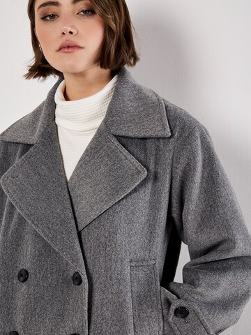Apricot - Chaqueta tradicional en gris