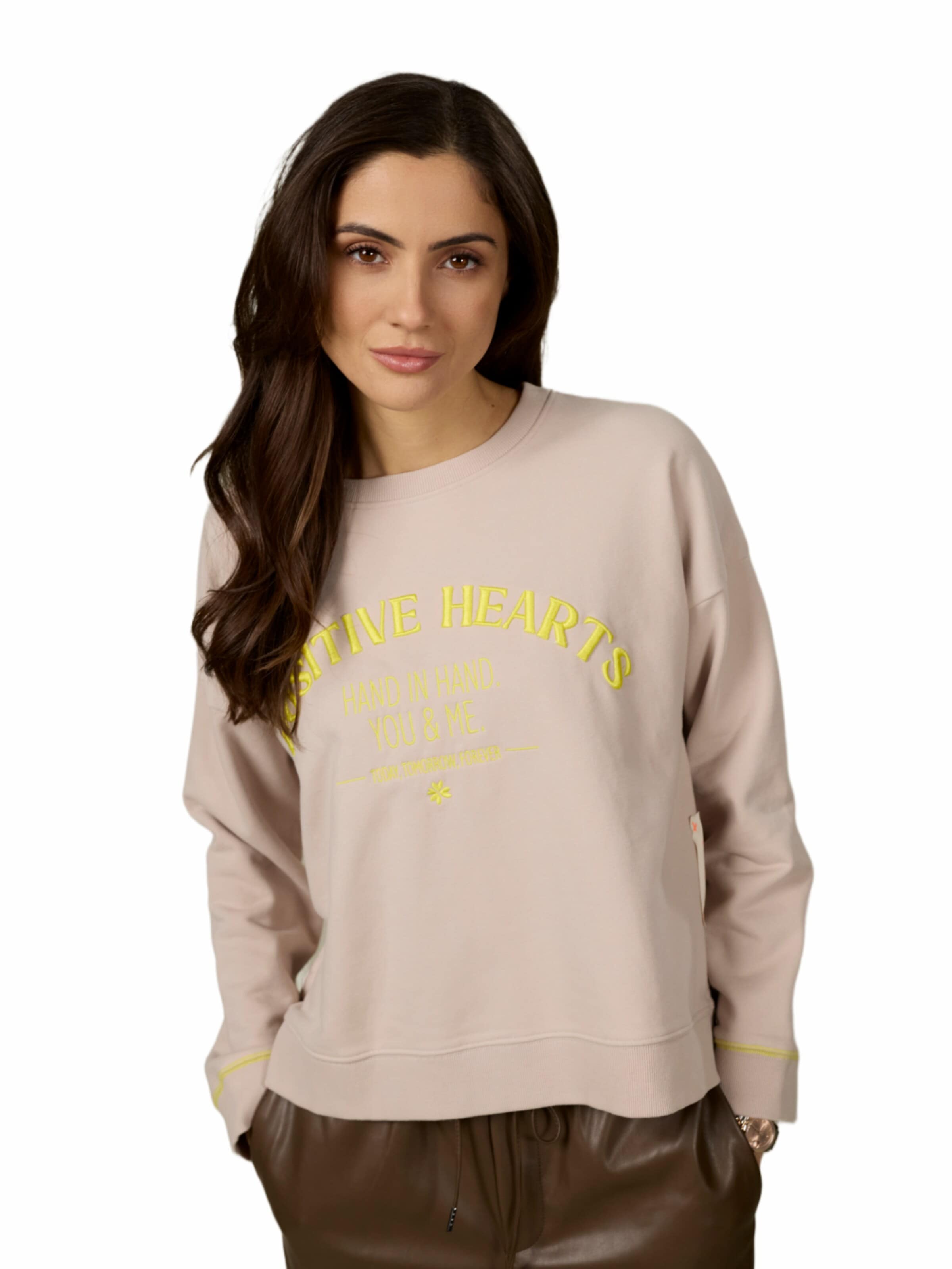 LIKS. Munich Sweatshirt 'Sweatpullover mit Stickerei Positiv Hearts - SelinaC' in Beige: front