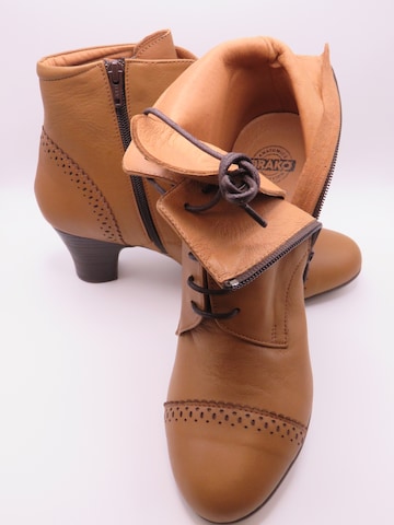 Ankle boots 'Mago' di BRAKO in beige