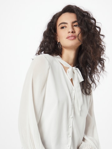 ABOUT YOU Blouse 'Luzia' in White