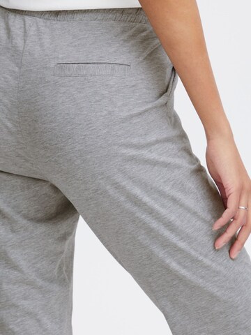 Tapered Pantaloni chino 'ODDA' di Oxmo in grigio